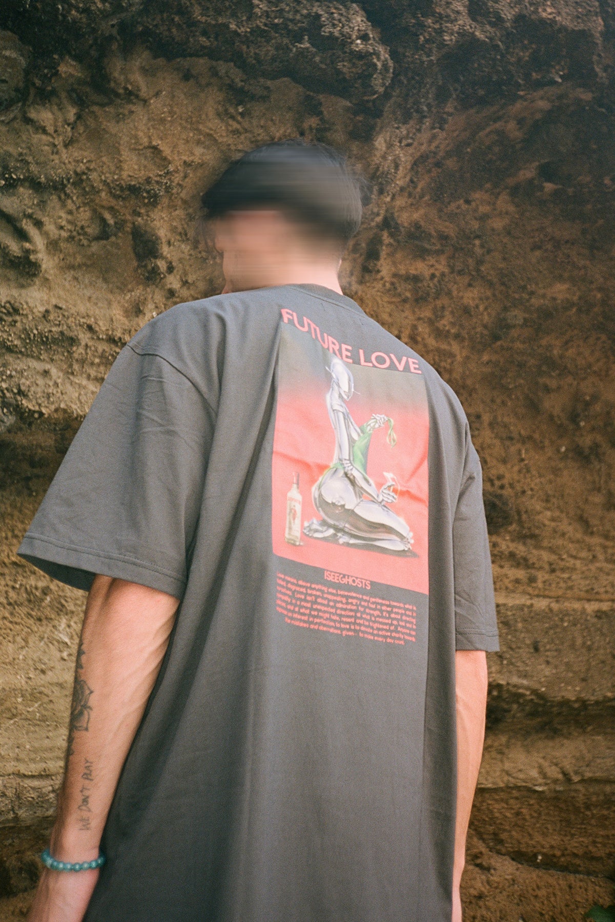 Iseeghosts oversized T-Shirt Future Love I see Ghosts