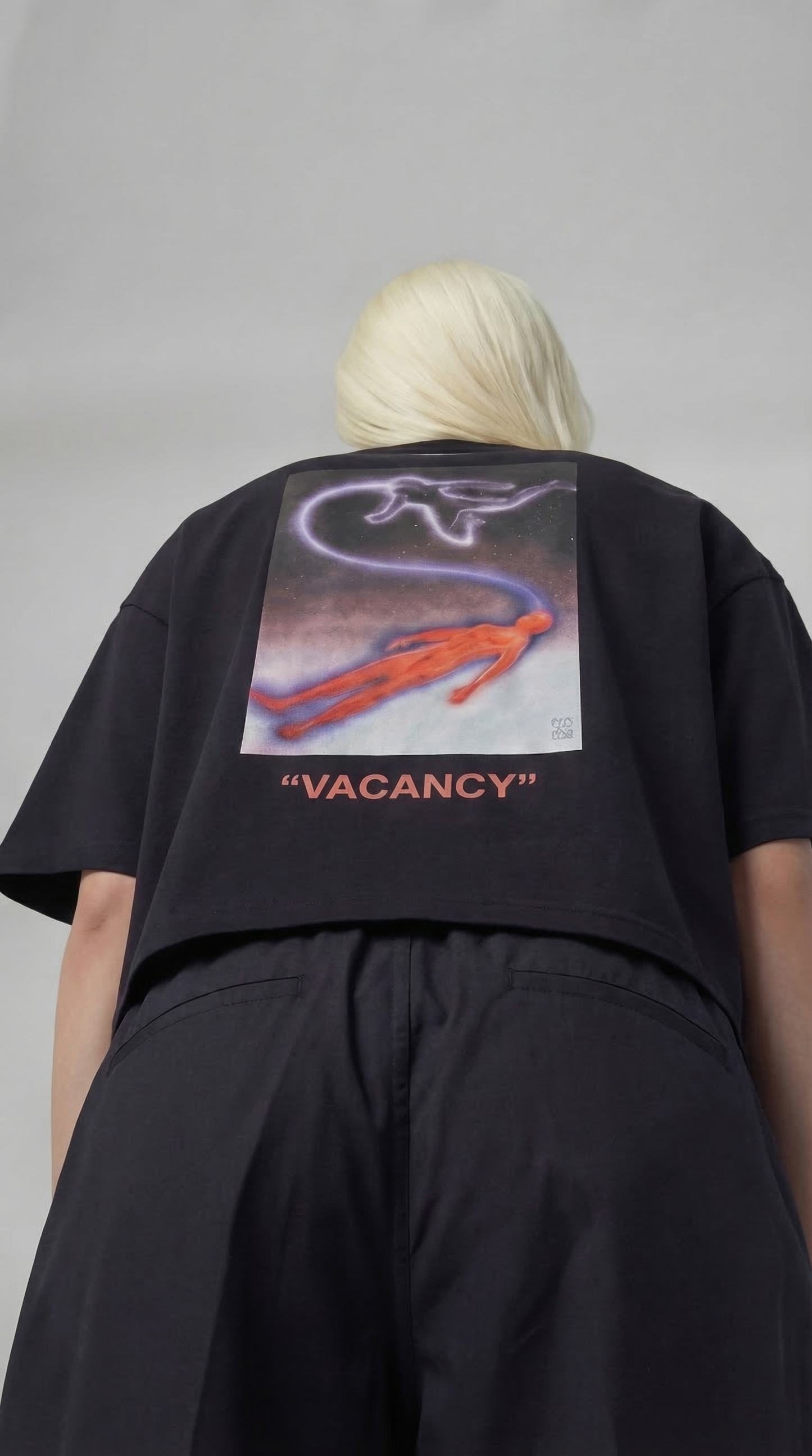 THE BOXY TEE "VACANCY"